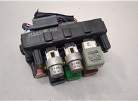  Блок реле Lexus LS400 UCF10 1989-1994 20582604 #1