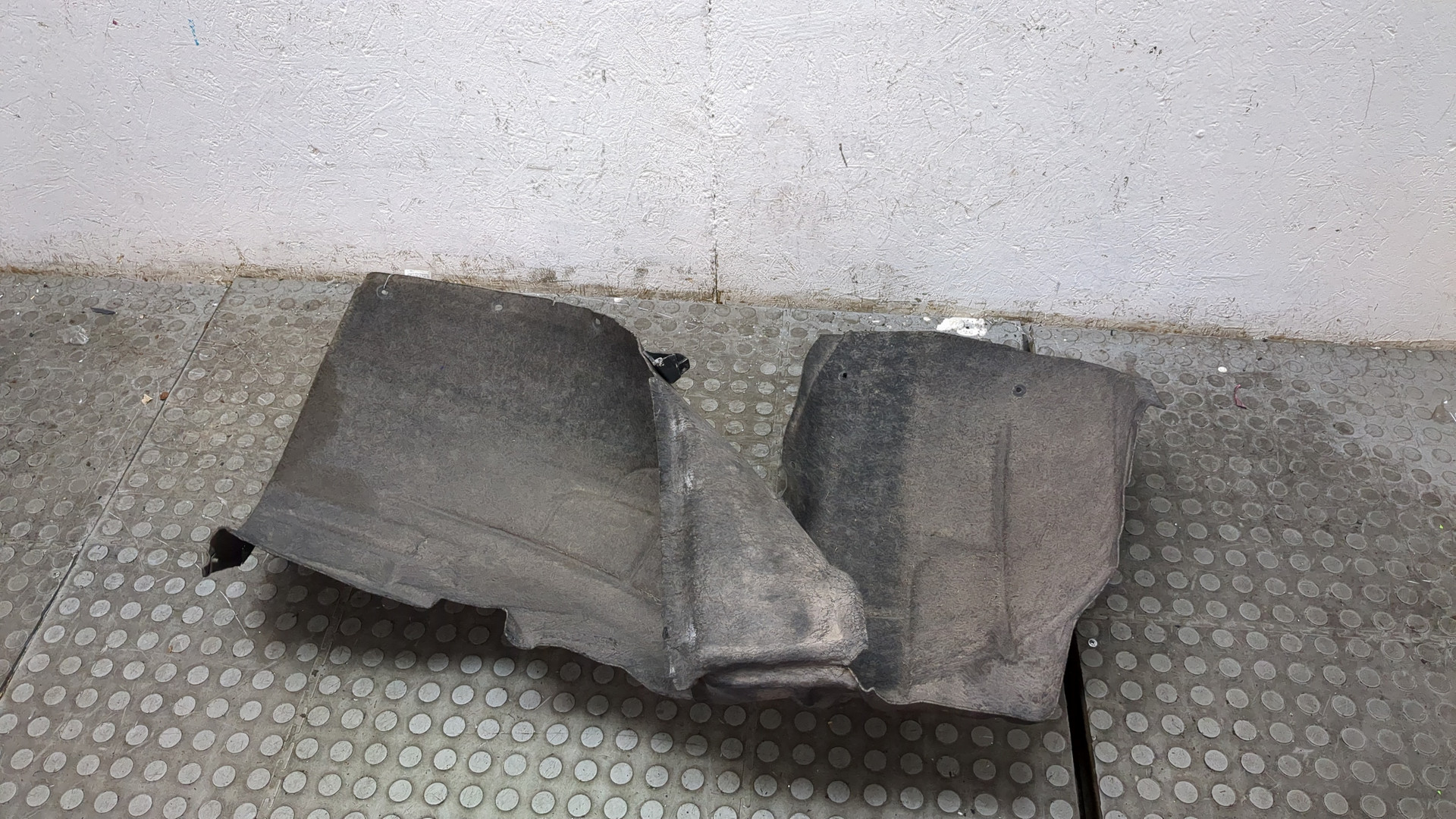 Локер передний левый