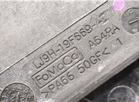 LJ9H19F669 Кронштейн компрессора кондиционера Ford Mustang Mach-E 20584602 #2