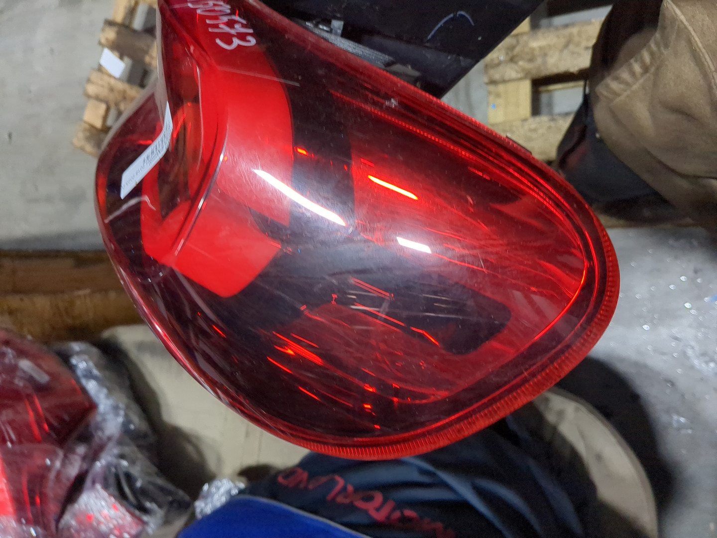 Фонарь задний правый