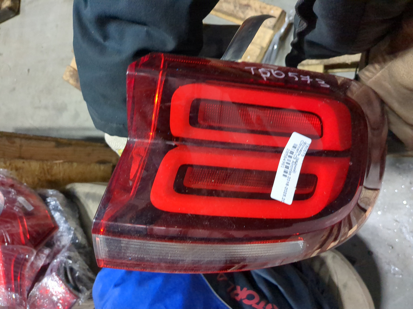 Фонарь задний правый