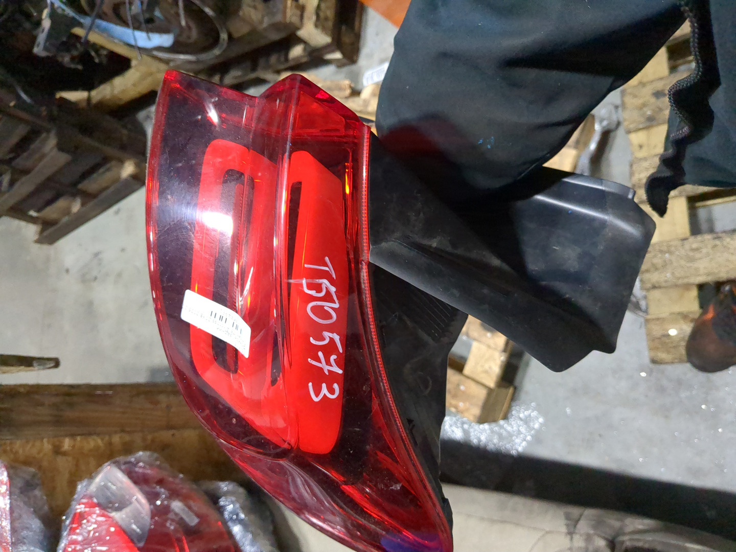 Фонарь задний правый