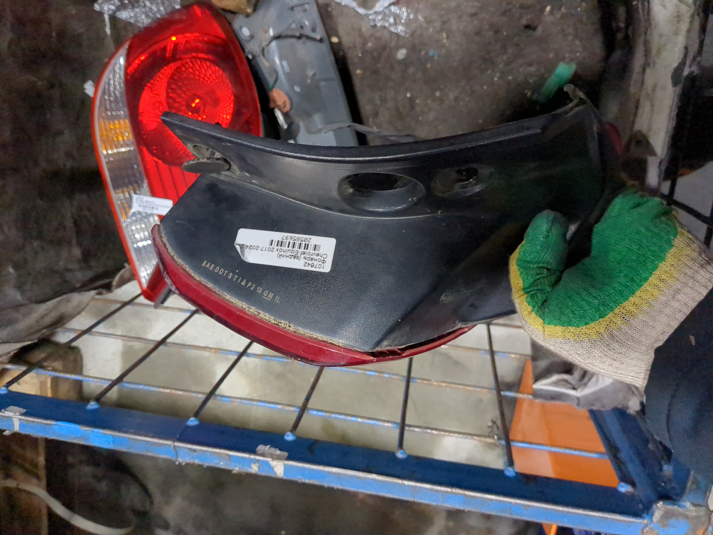 Фонарь задний правый