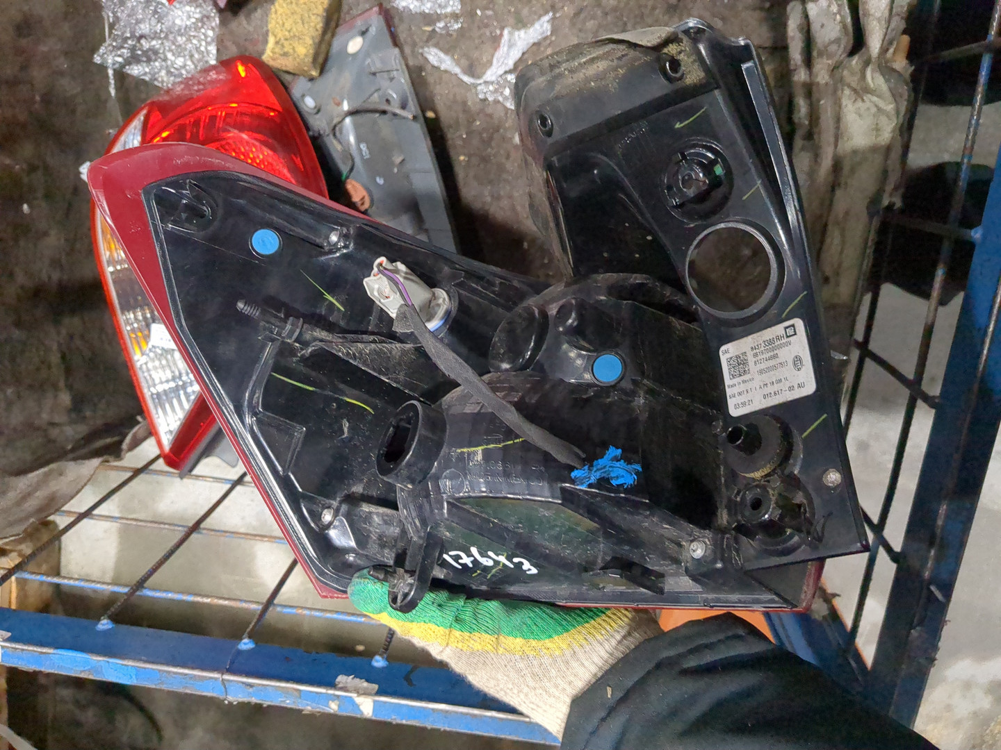 Фонарь задний правый