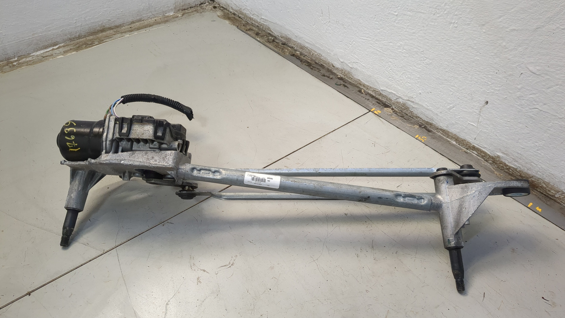 Трапеция стеклоочистителей