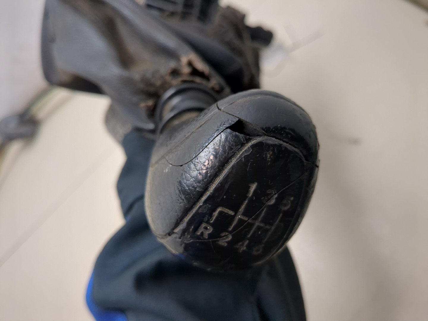 Кулиса МКПП / АКПП