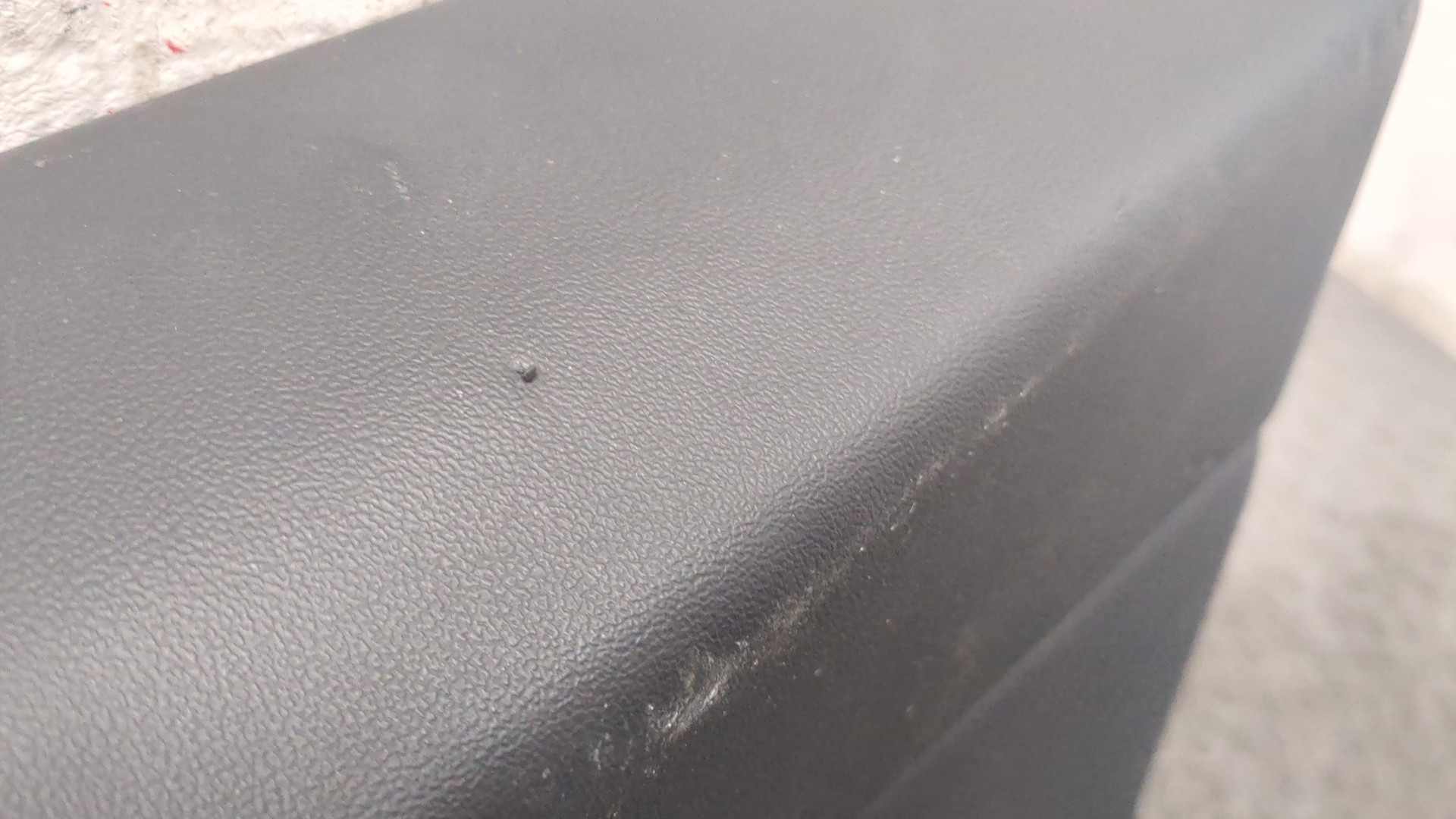 Обшивка двери передней левой