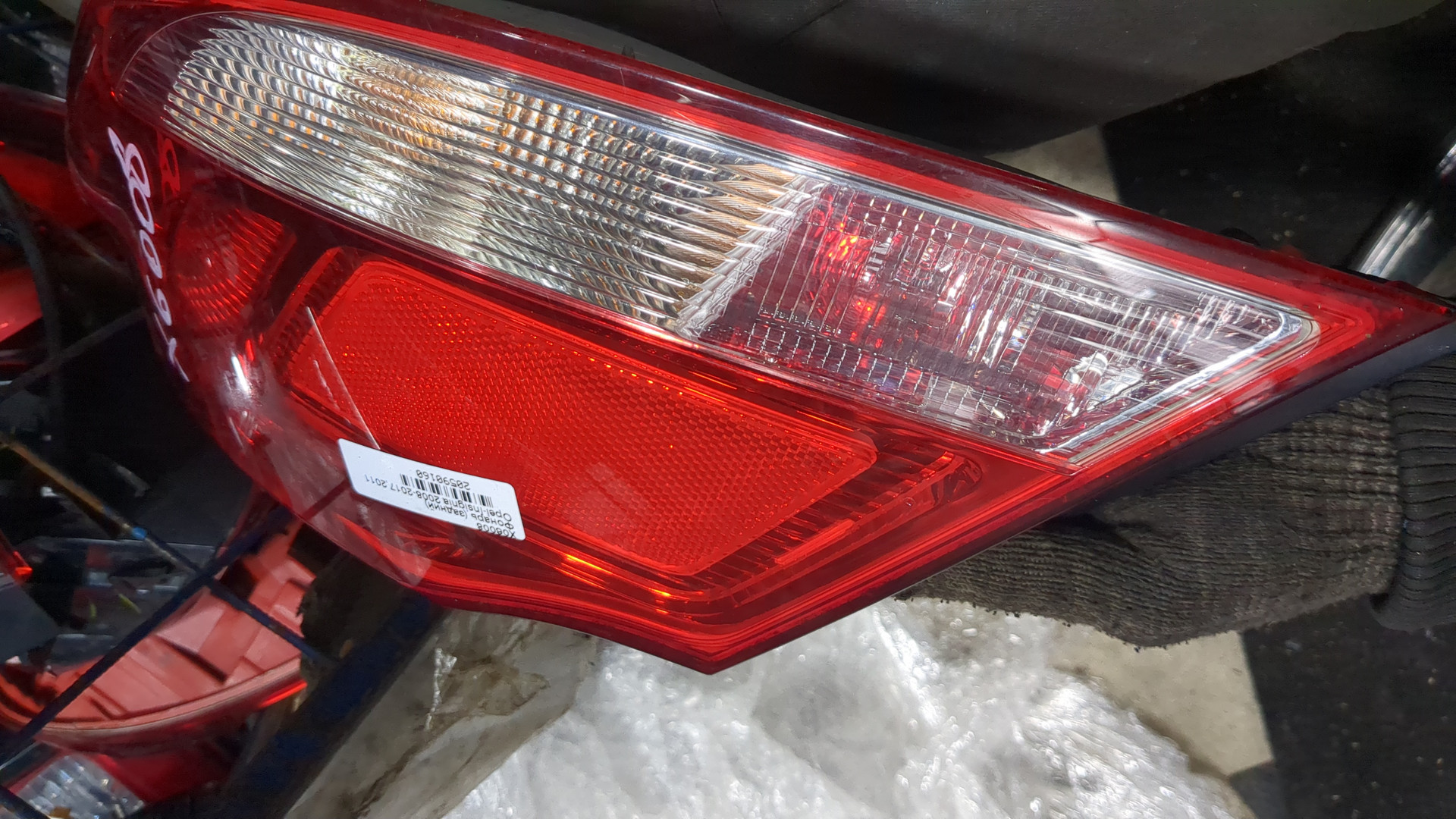 Фонарь задний правый