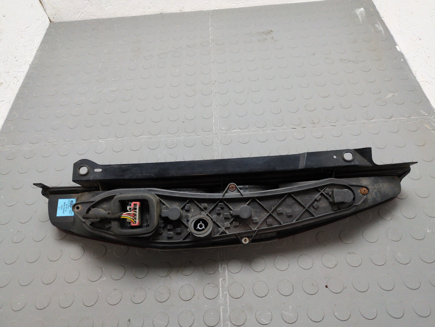 Фонарь задний левый