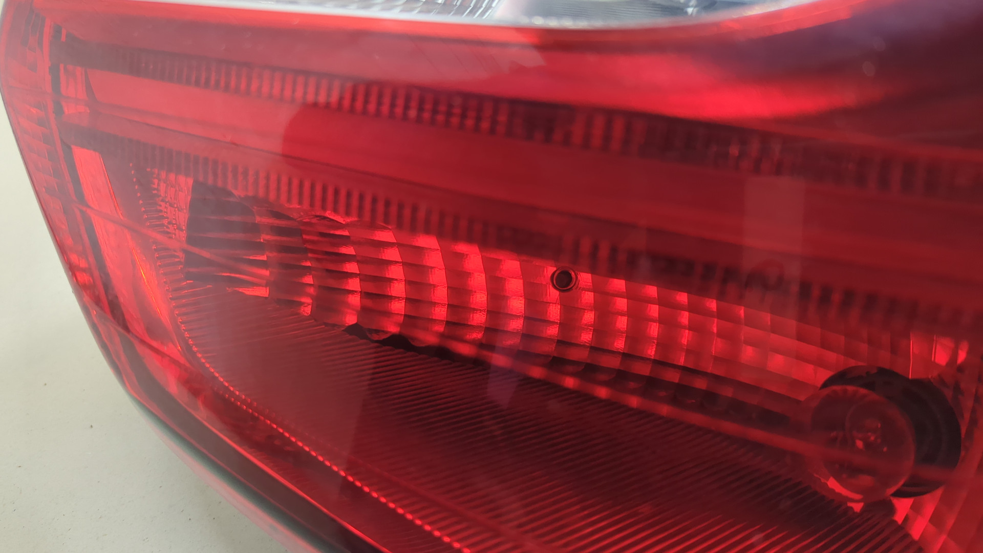 Фонарь задний правый