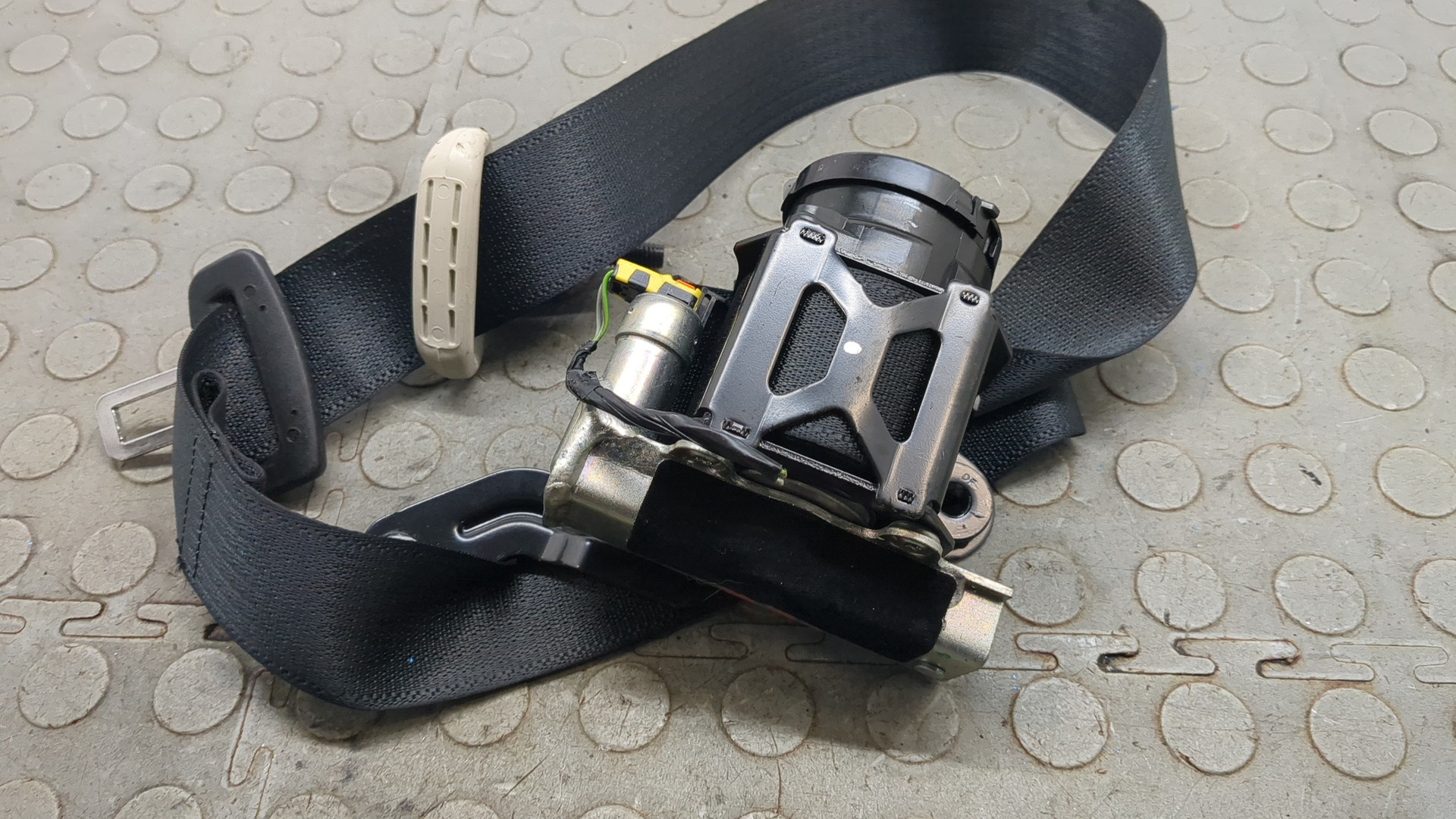 Ремень безопасности