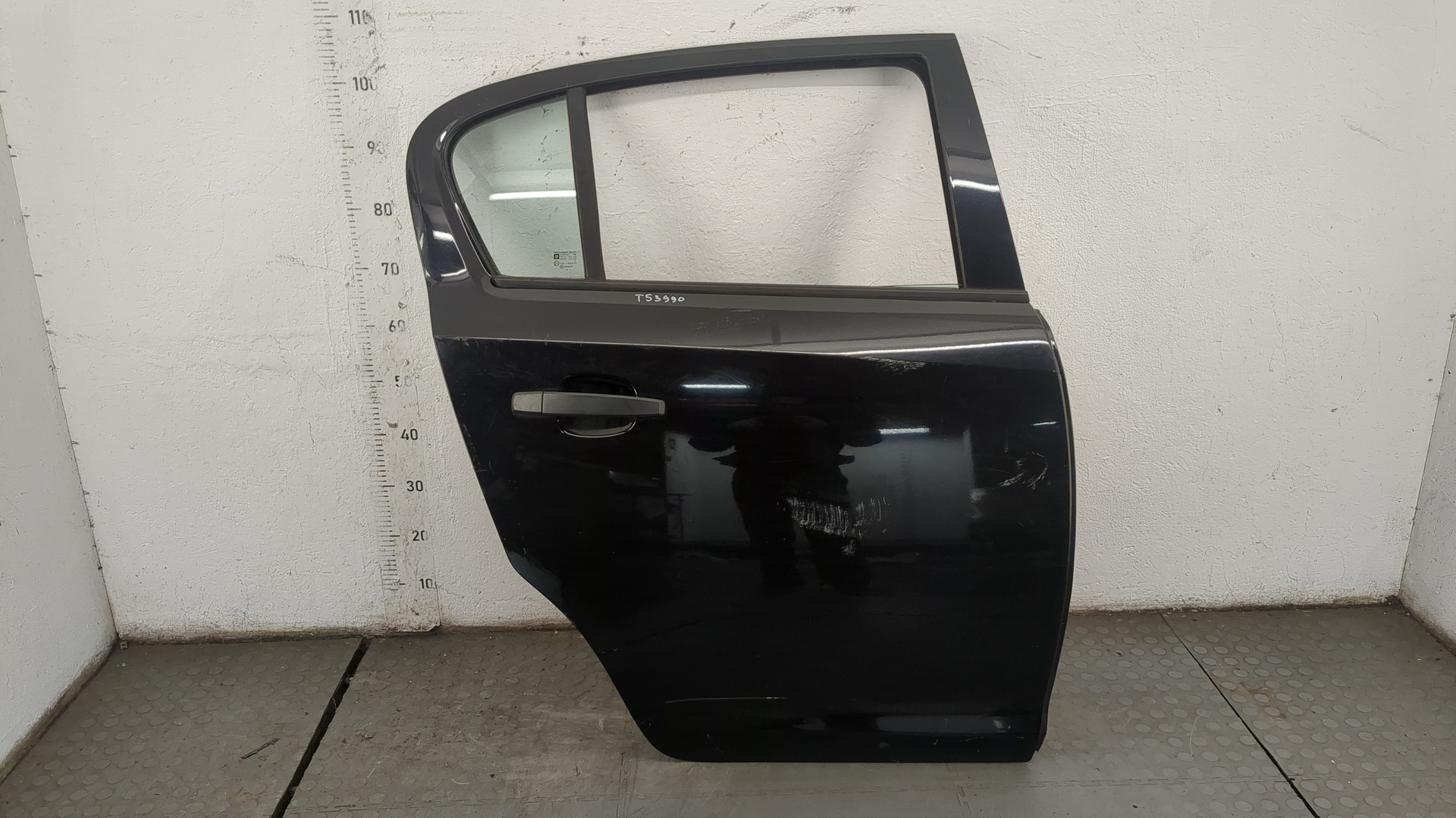 Дверь задняя правая