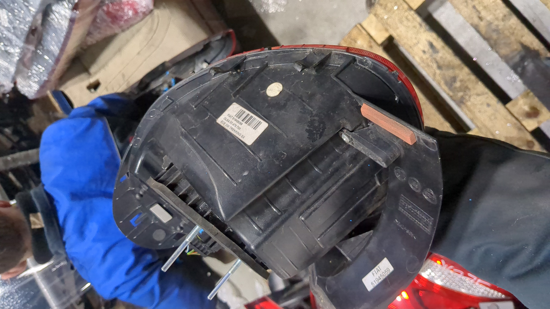 Фонарь задний левый