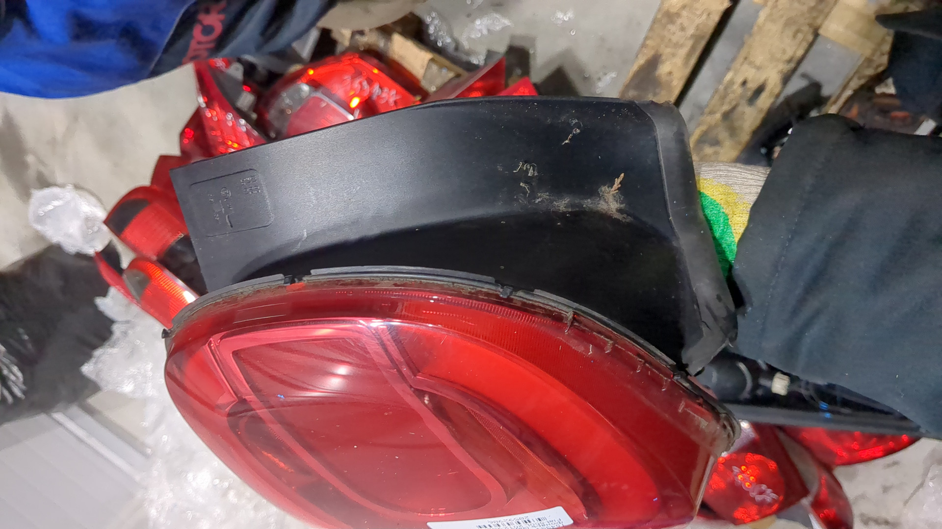 Фонарь задний правый