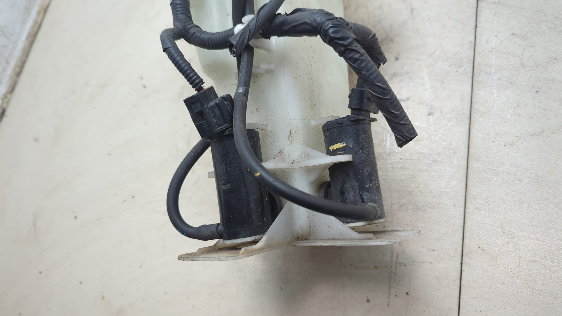 Бачок омывателя лобового стекла