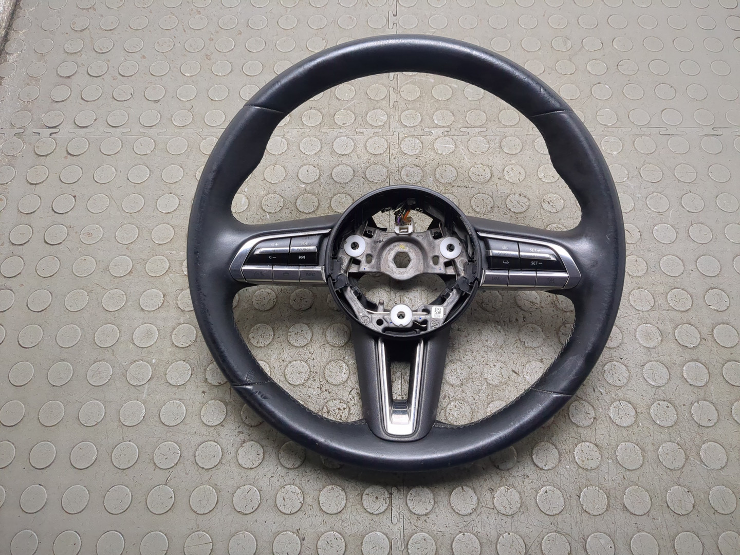 Рулевое колесо (руль)