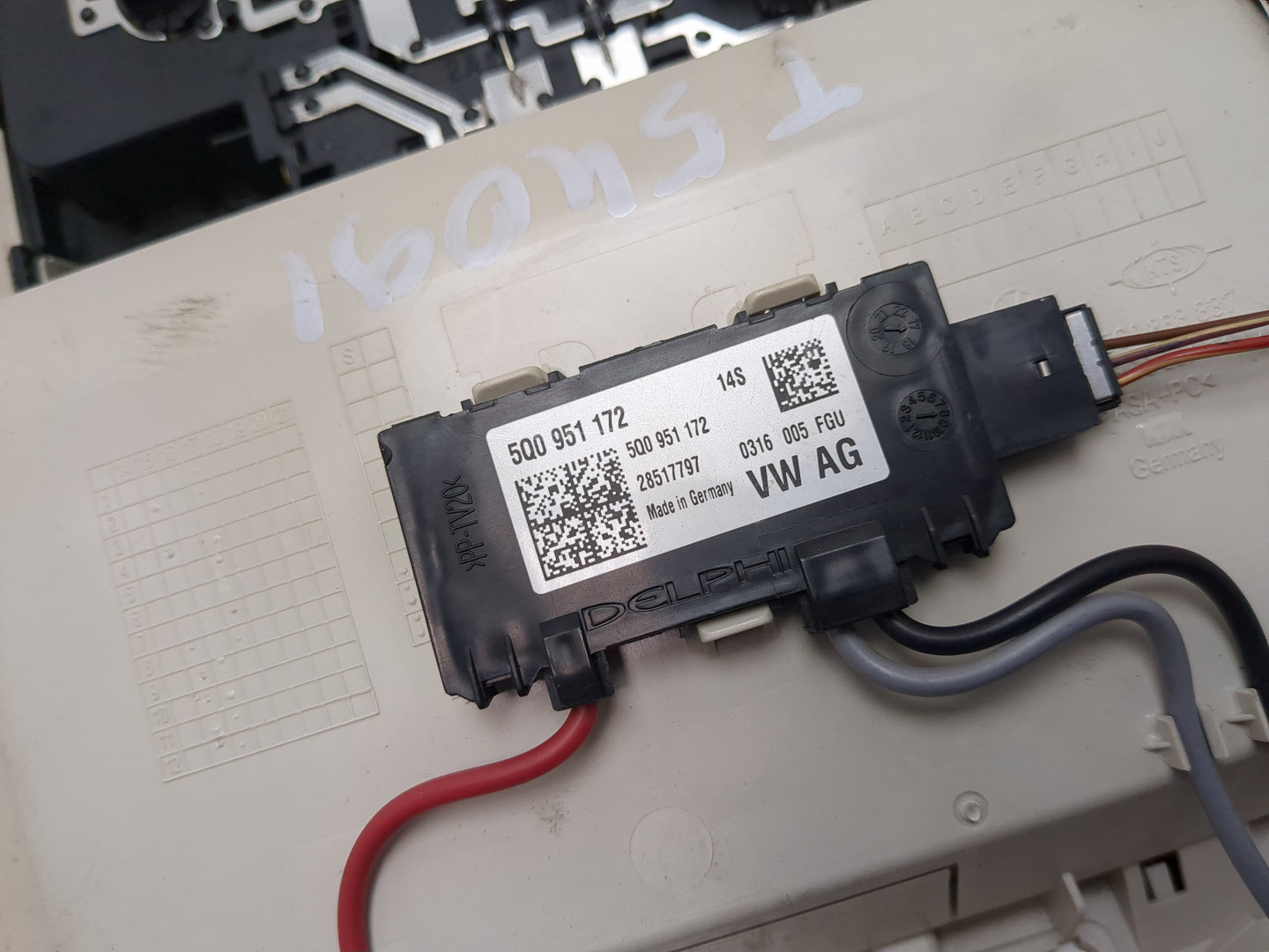 Плафон салонный