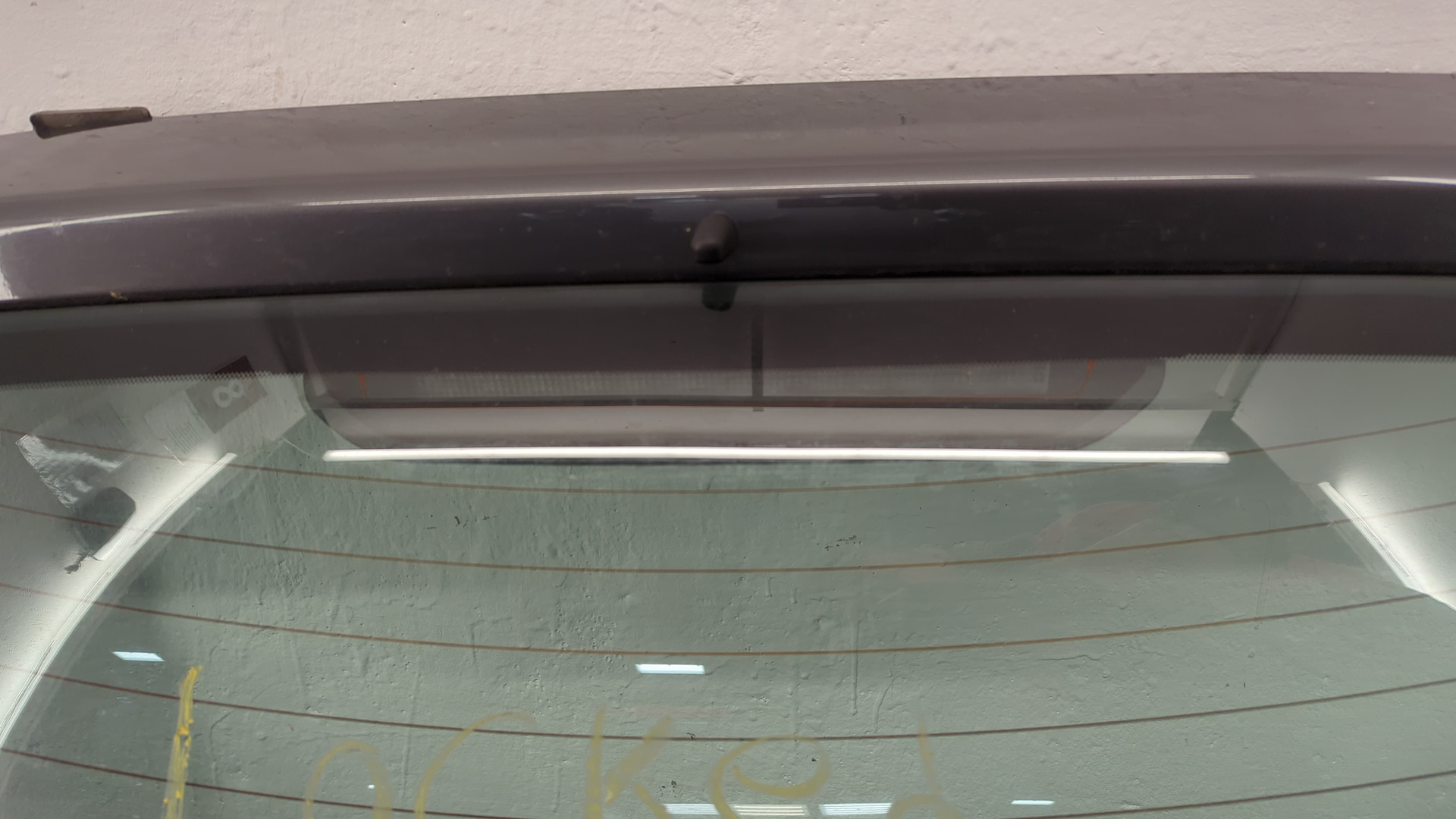 Дверь багажника