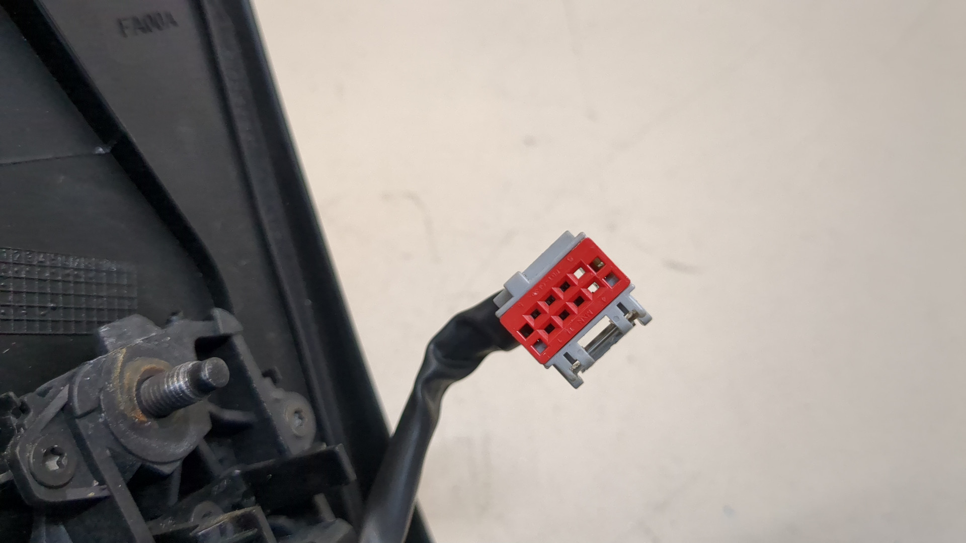 Зеркало левое электрическое