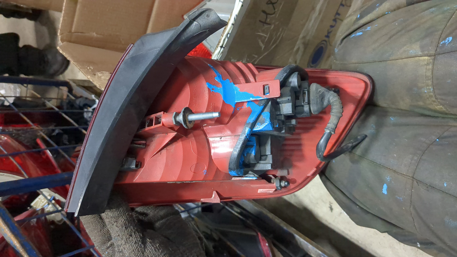 Фонарь задний левый