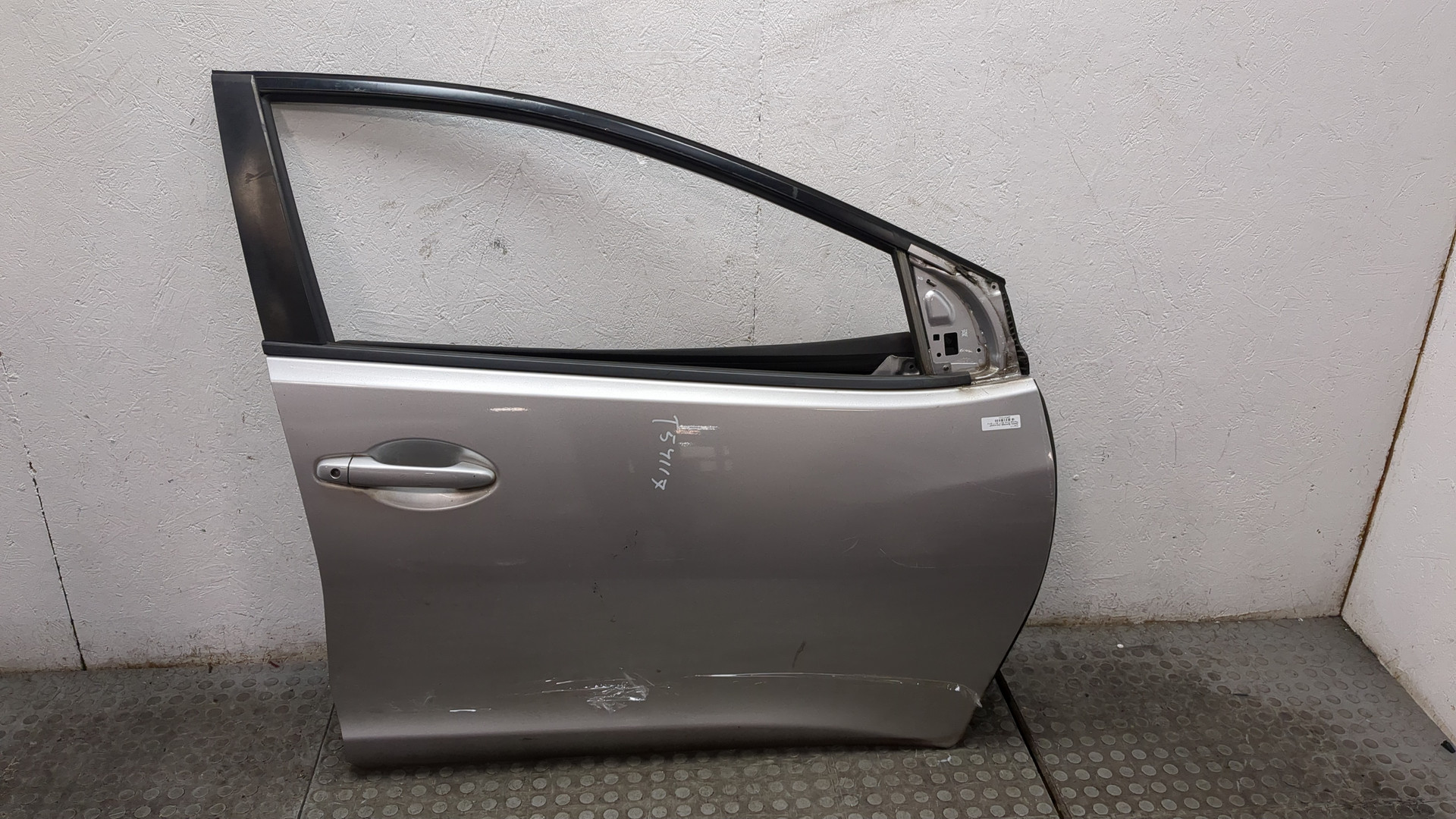 Дверь передняя правая