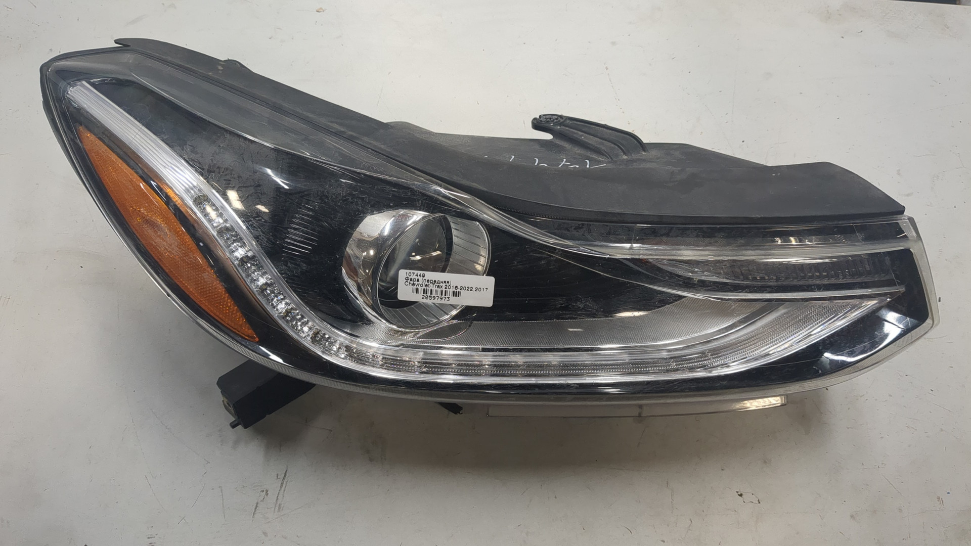 Фара правая