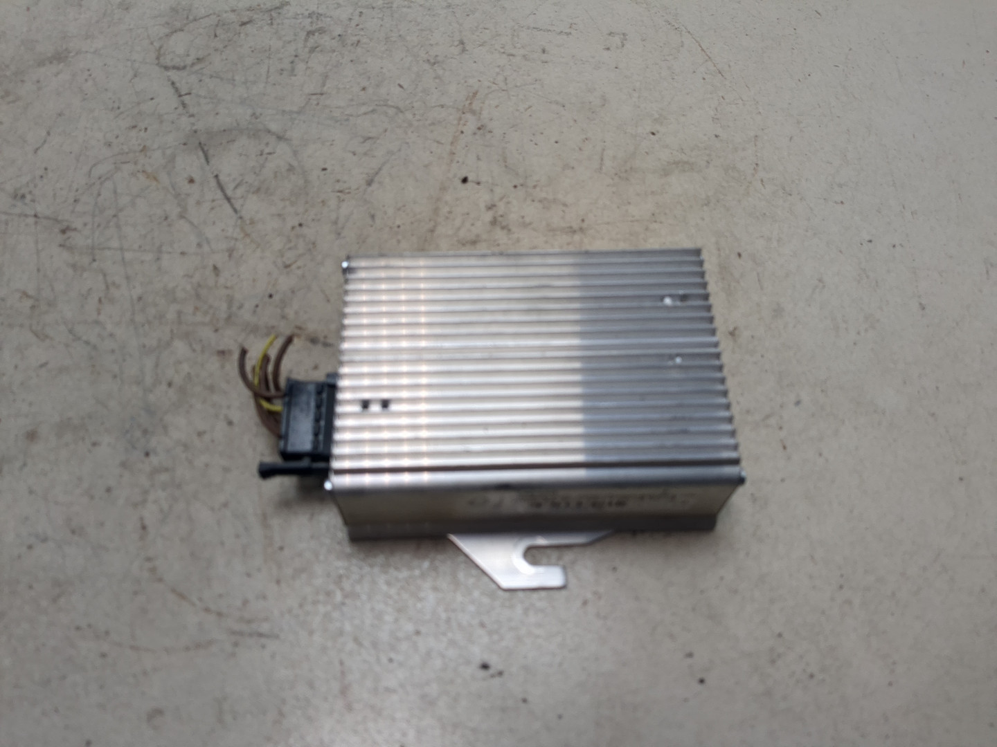 Преобразователь напряжения (адаптер)