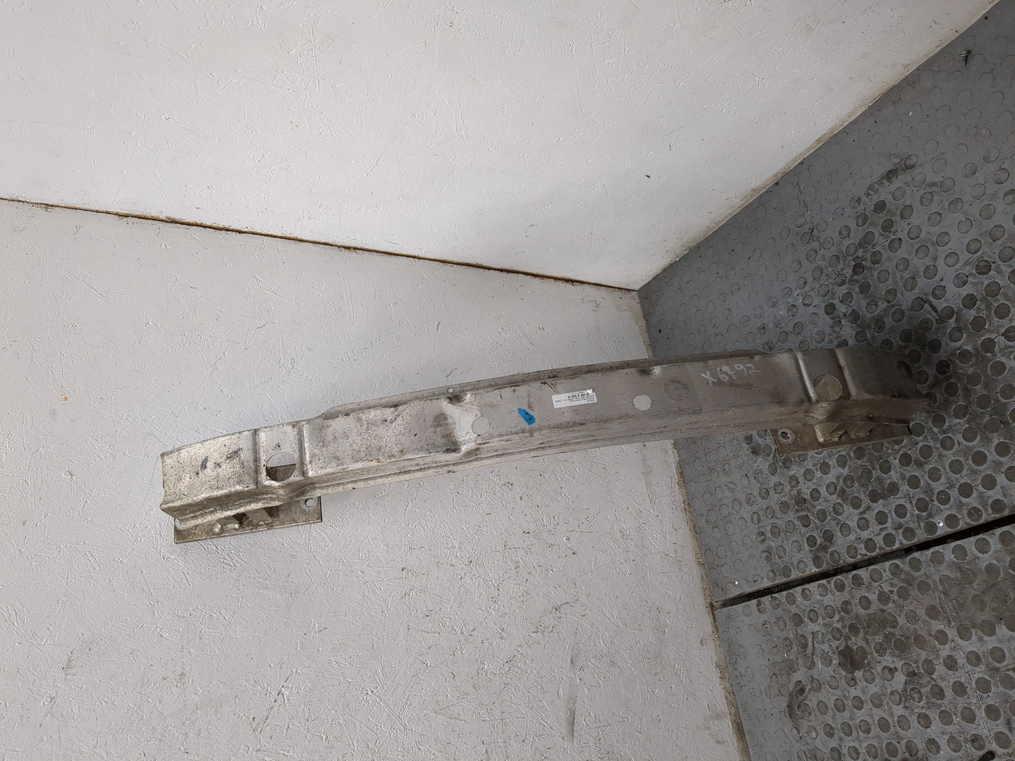 Усилитель заднего бампера