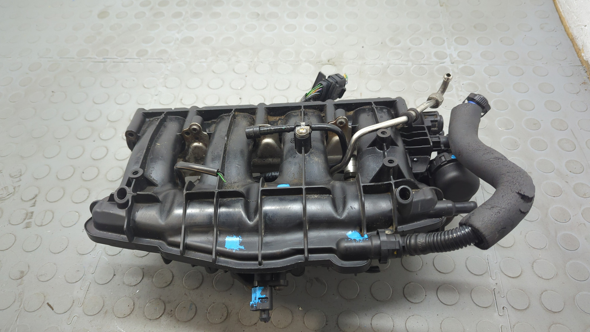 Коллектор впускной