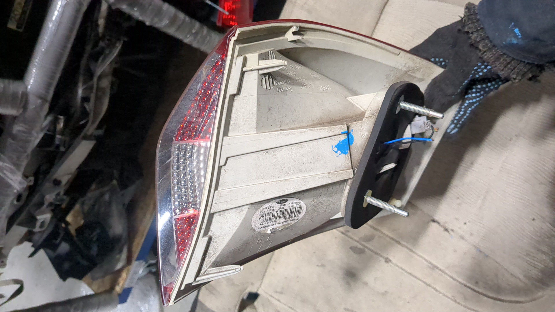 Фонарь задний левый