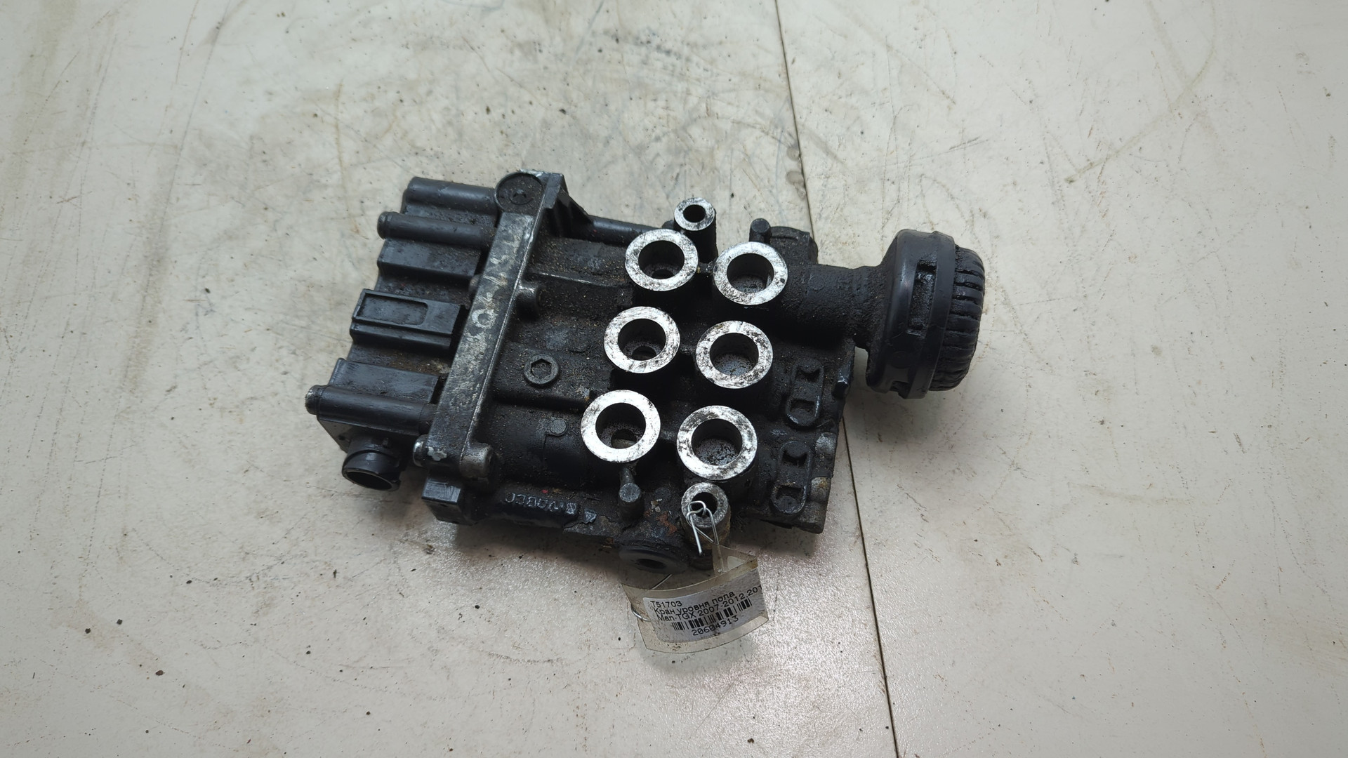 Кран уровня пола