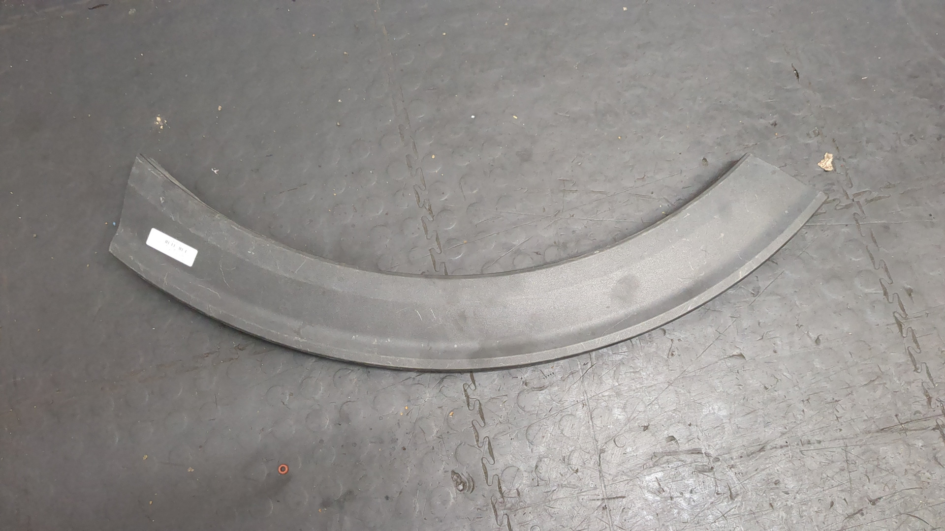 Молдинг заднего крыла правого