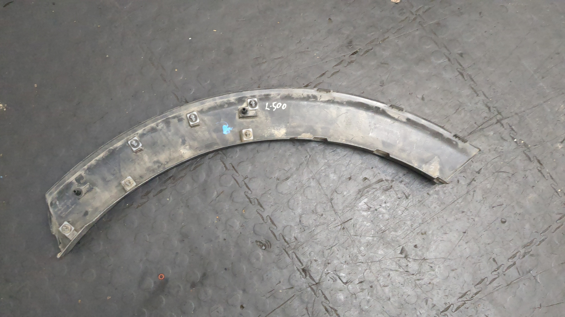 Молдинг заднего крыла правого