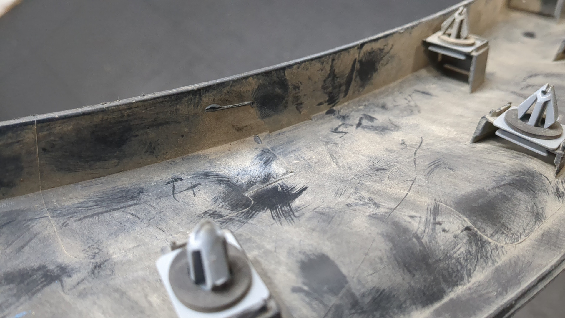 Молдинг заднего крыла правого