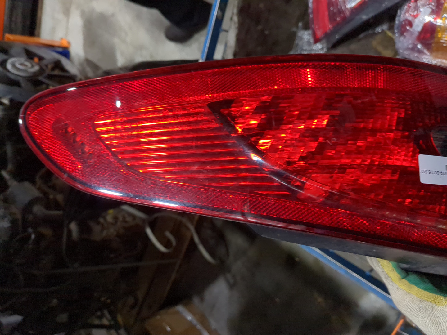 Фонарь задний правый