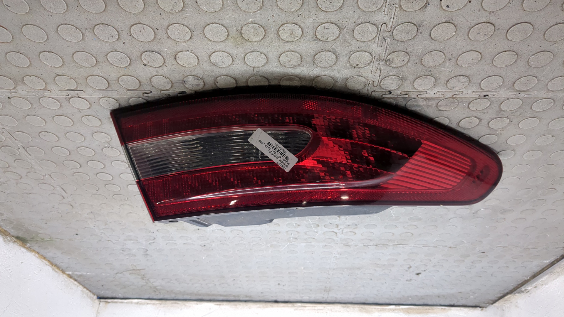 Фонарь задний левый