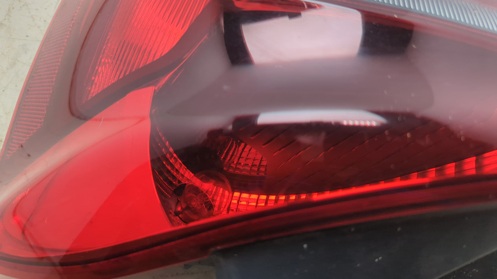 Фонарь задний правый