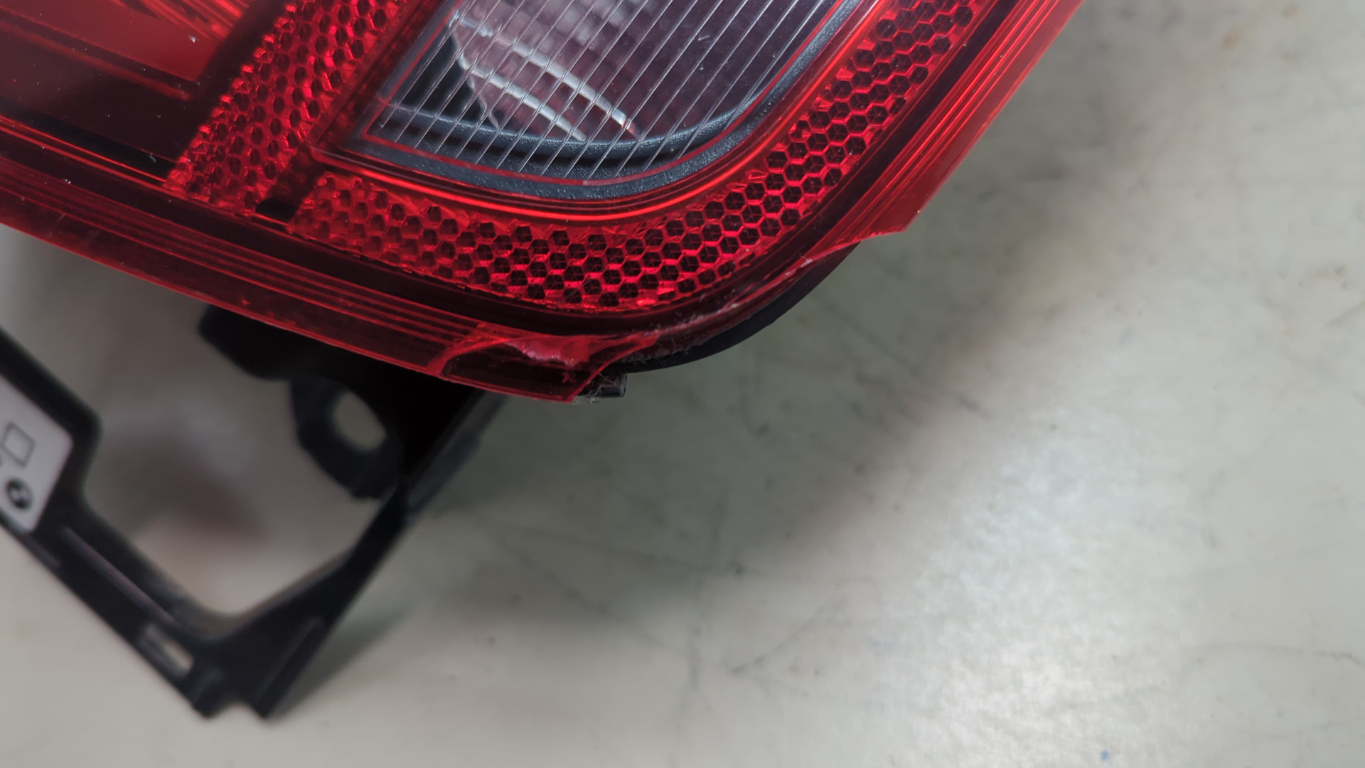 Фонарь задний правый