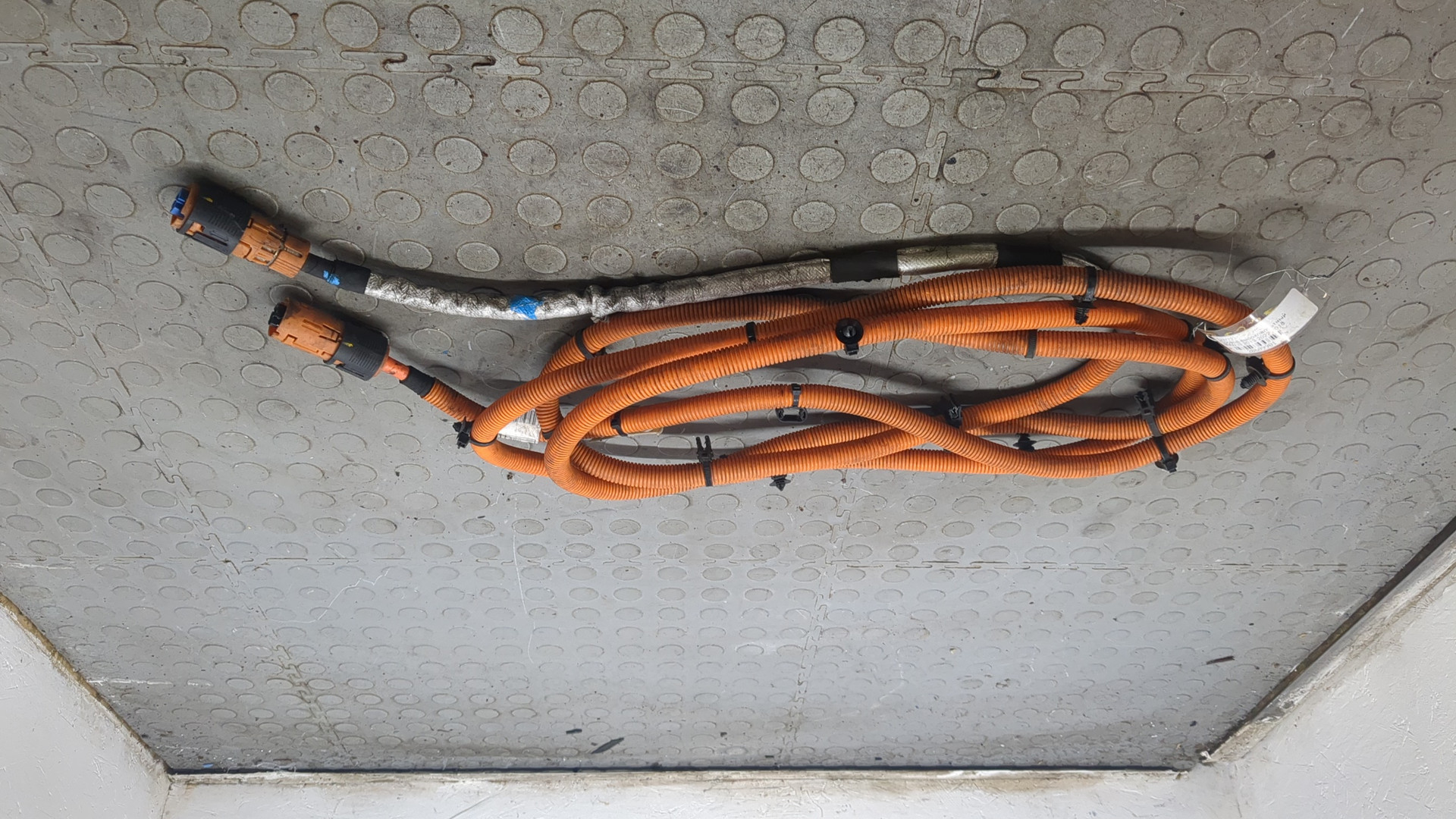 Провод высокого напряжения