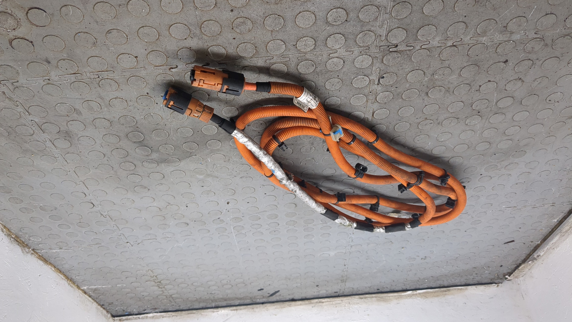 Провод высокого напряжения