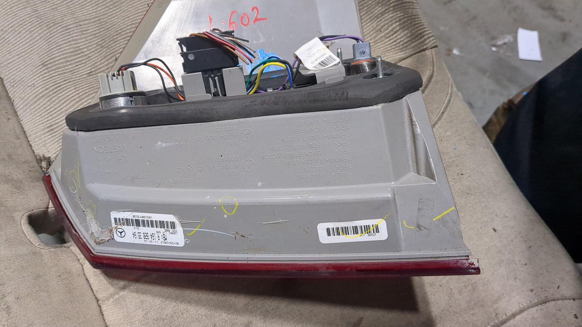 Фонарь задний левый