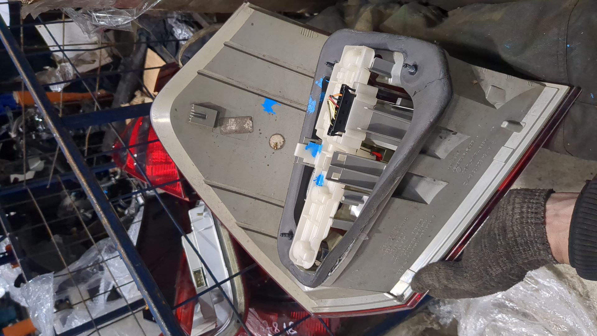 Фонарь задний левый