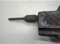  Электропривод ручного тормоза (моторчик ручника) Chevrolet Captiva 2011-2016 20610522 #2