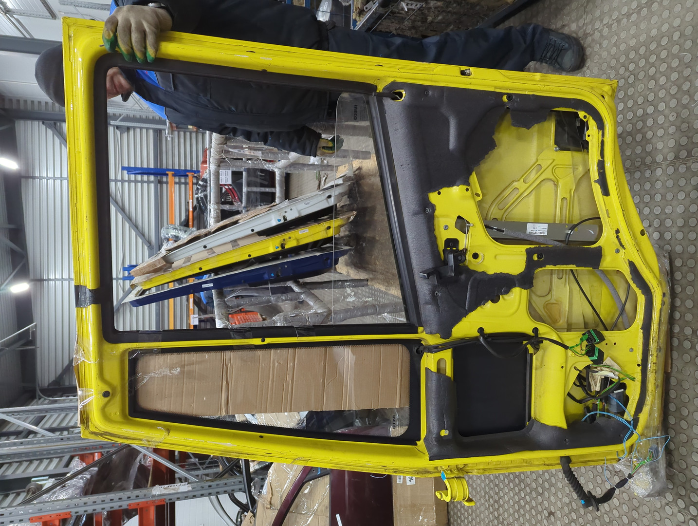 Дверь передняя правая