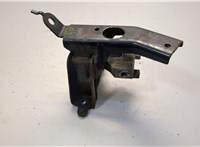  Подушка крепления двигателя Toyota Yaris 2005-2011 20611905 #1