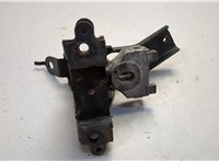  Подушка крепления двигателя Toyota Yaris 2005-2011 20611905 #3