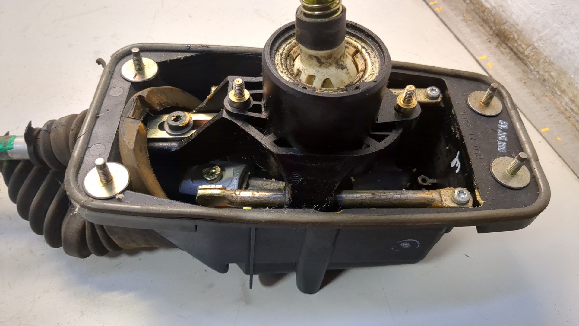 Кулиса МКПП / АКПП