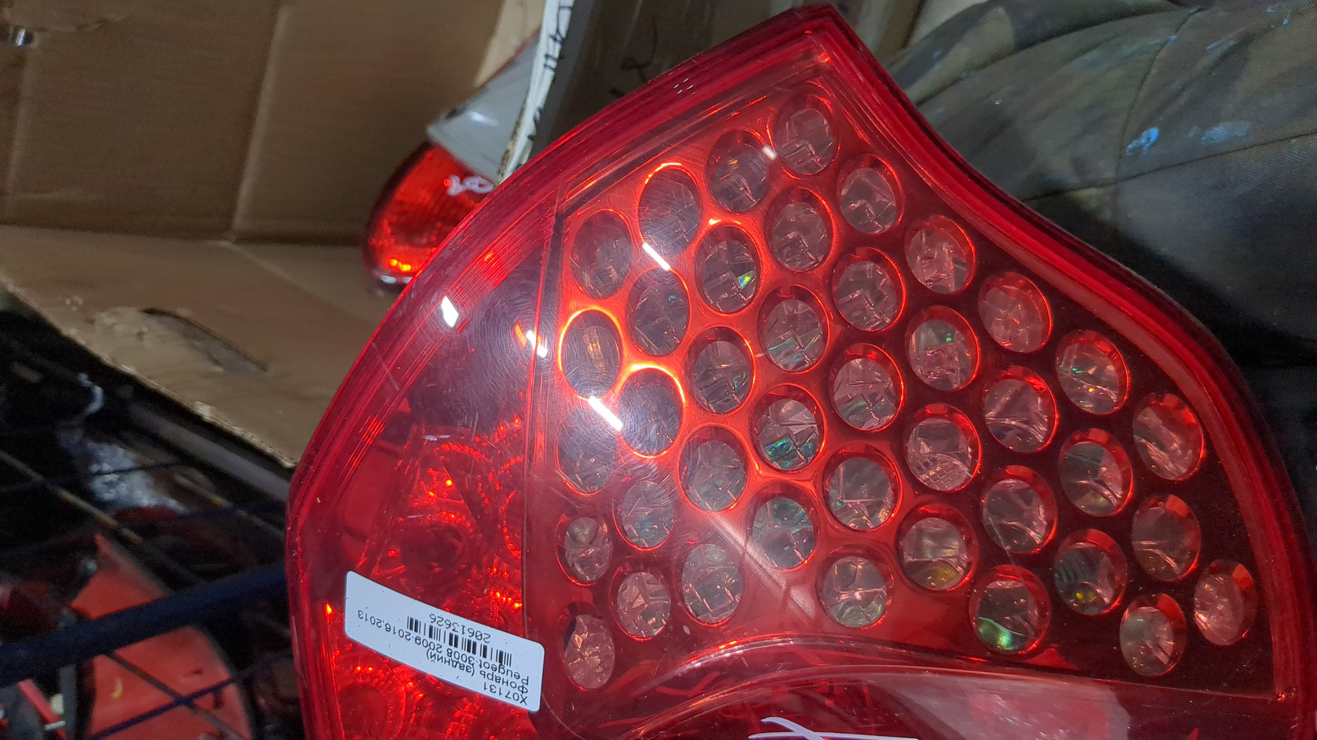 Фонарь задний левый