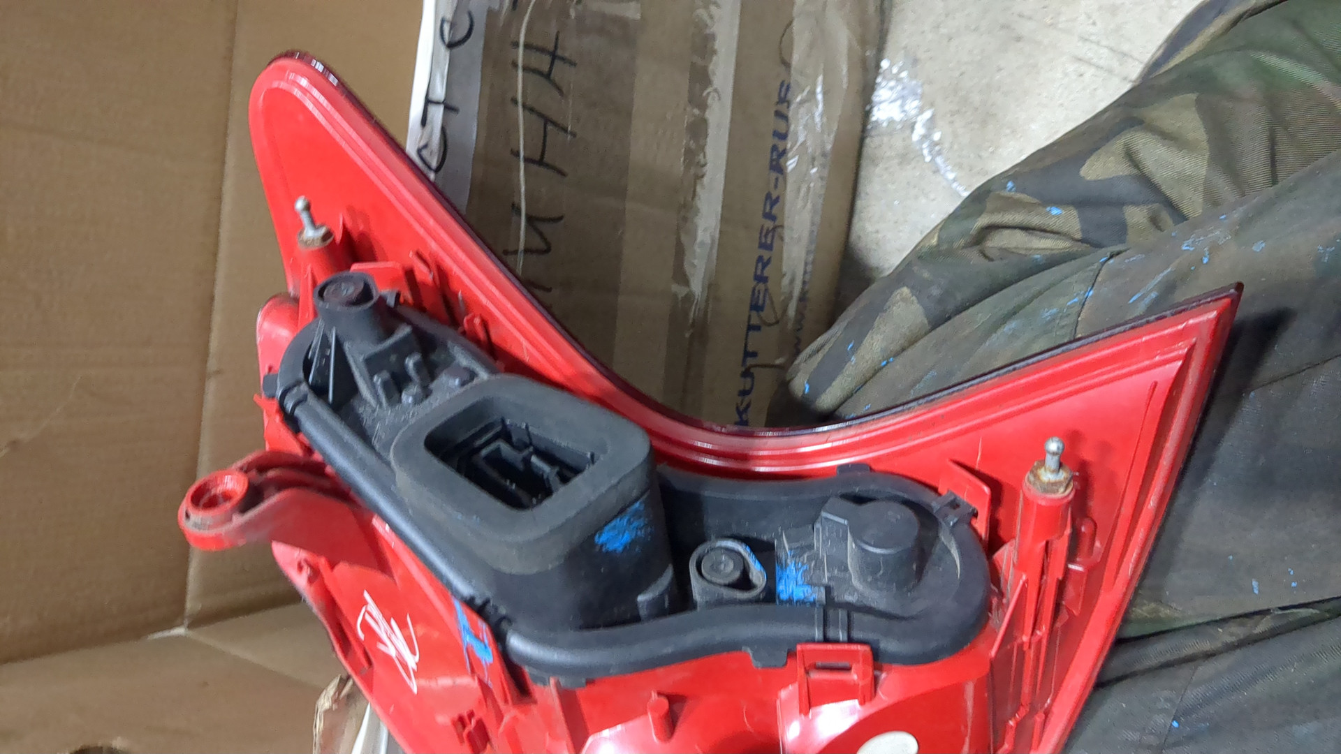 Фонарь задний левый