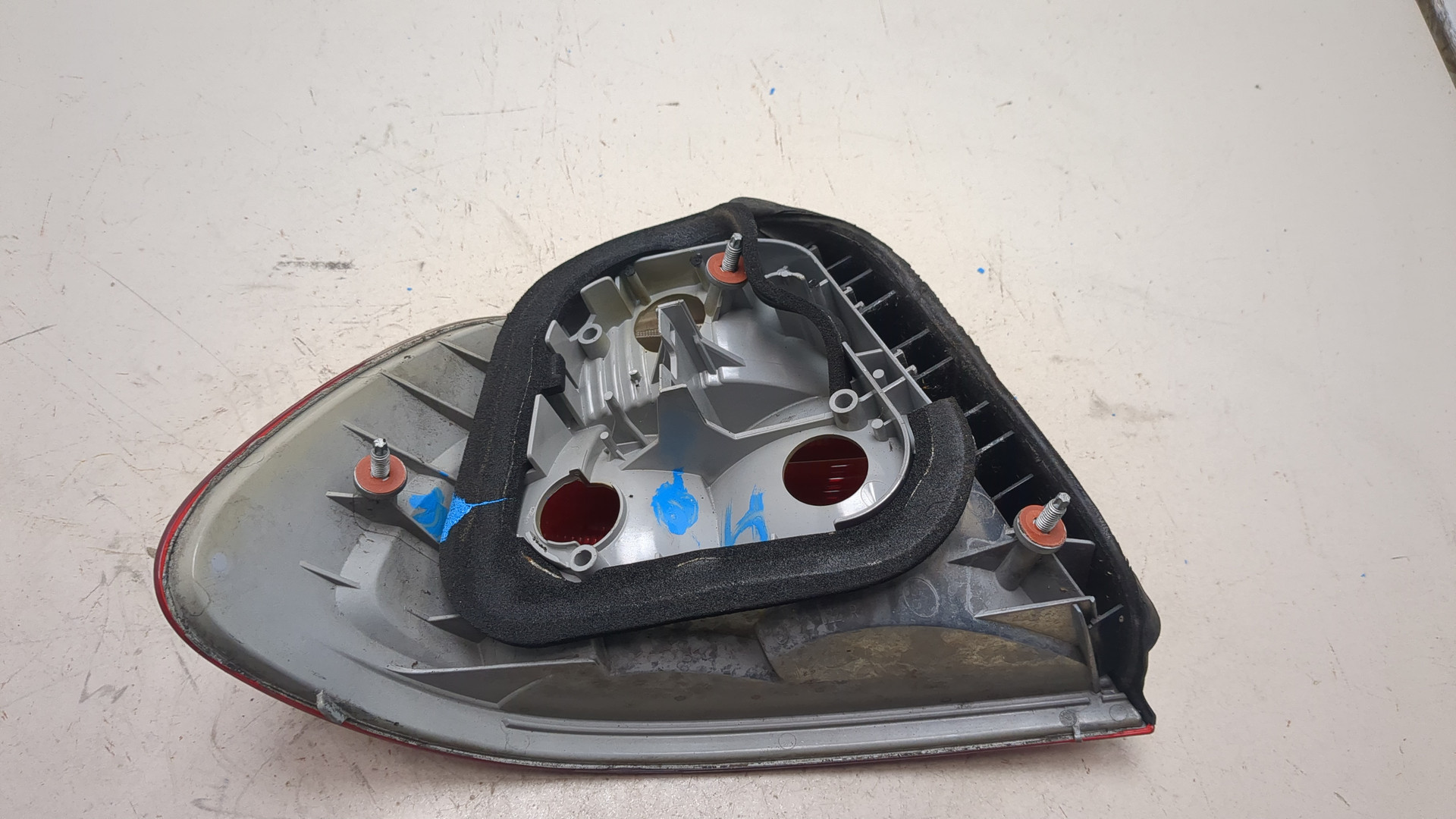 Фонарь задний правый